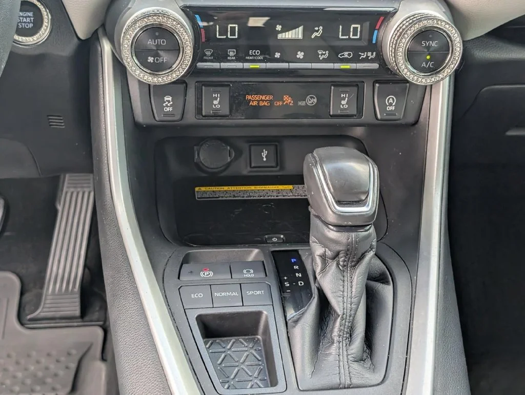 Used 2021 Magnetic Gray Met Toyota XLE Premium image 20
