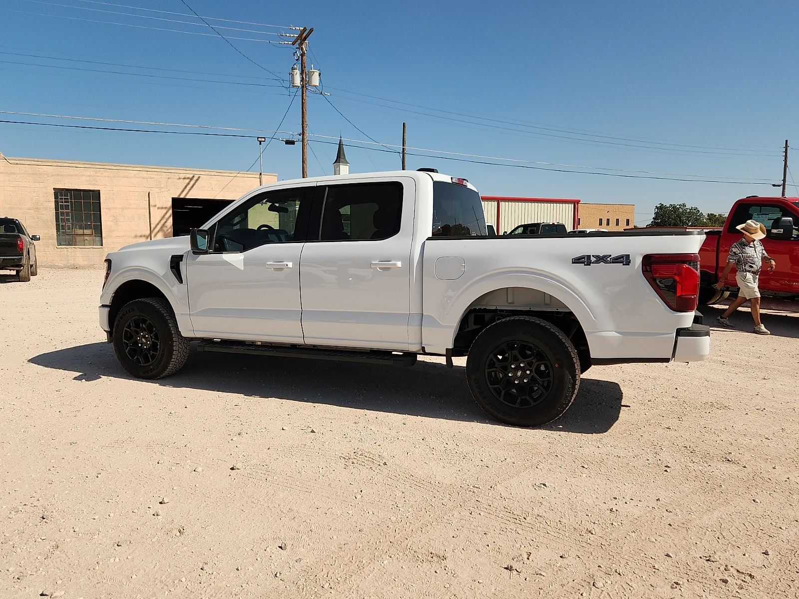 New 2026 Oxford White Ford XLT image 4