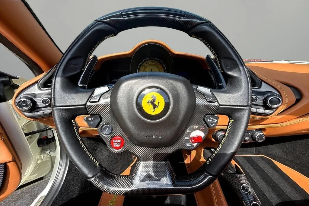 Used 2018 Bianco Avus Ferrari  image 9