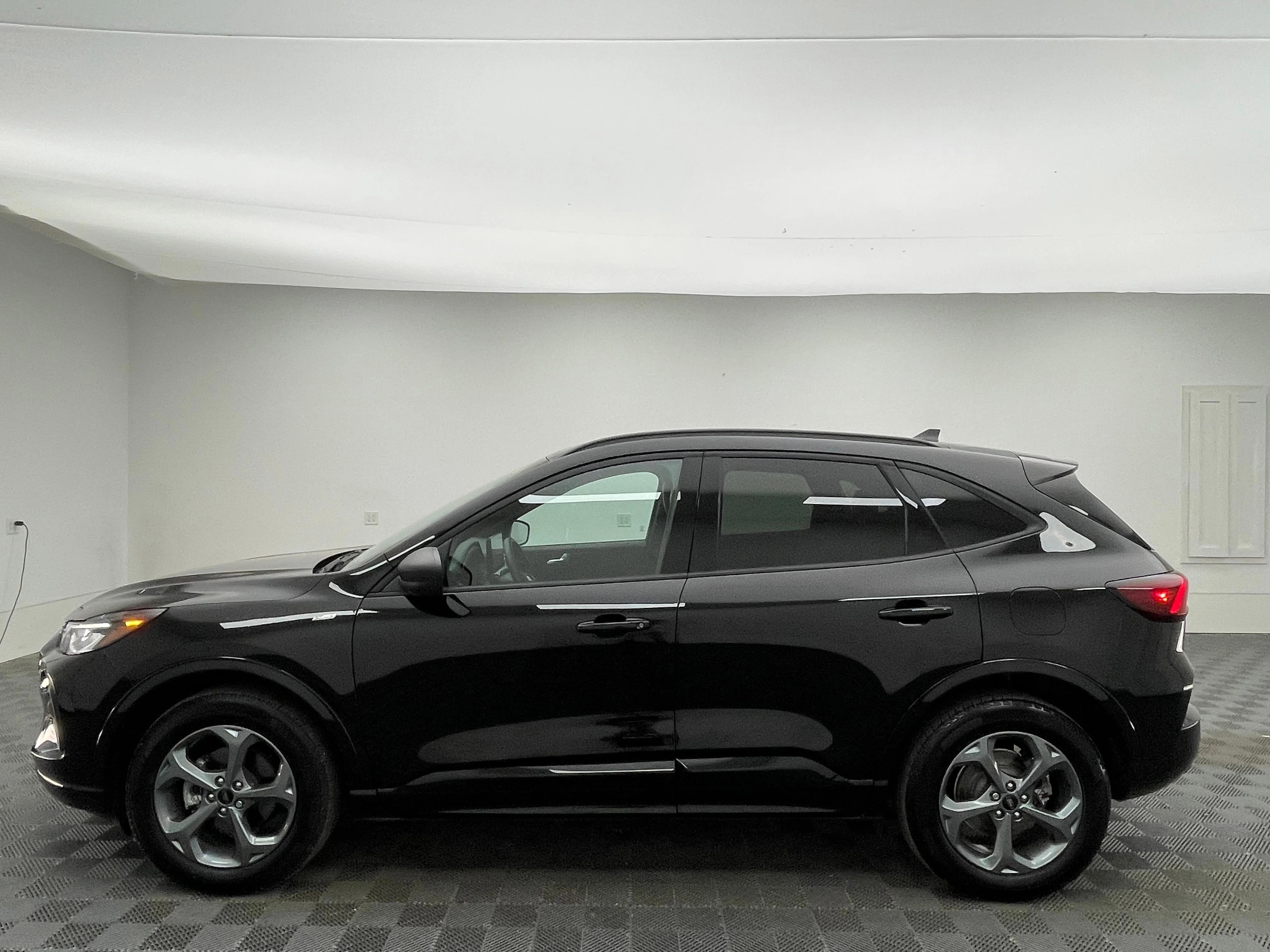 Used 2024 Black Metallic Ford ST-Line image 12