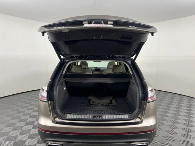 Used 2019 Brown Lincoln Select image 37