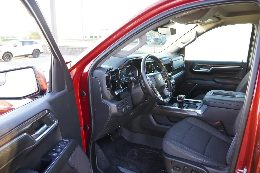 2022 Chevrolet Silverado 1500 LT - Photo 15