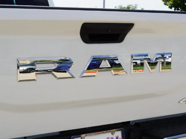 New 2027 Bright White Clear-Coat Exterior Paint RAM Tradesman image 18