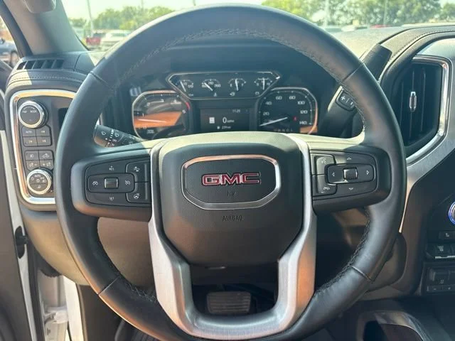 Used 2023 SUMMIT WHITE GMC SLT image 18