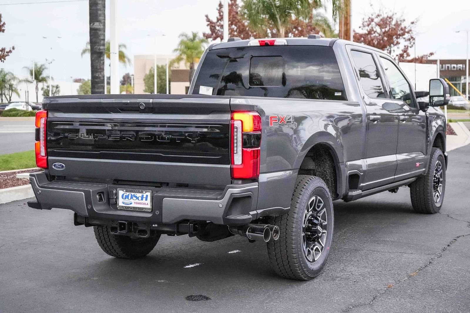 2026 Ford F-250 Super Duty Platinum - Photo 6