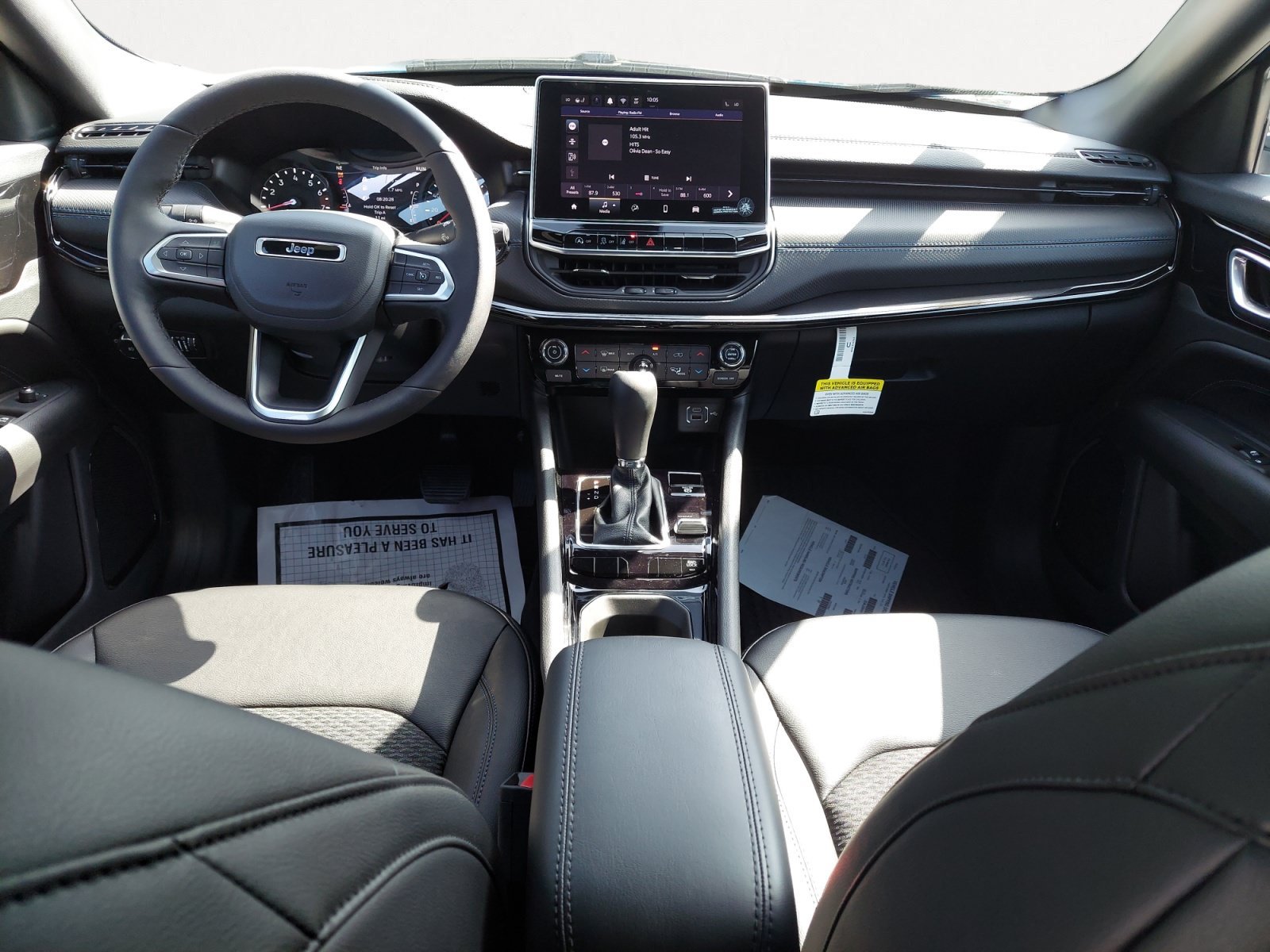 New 2026 Hydro Blue Pearlcoat Jeep Latitude Altitude image 3