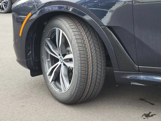 New 2027 Carbon Black Metallic BMW xDrive40i image 36