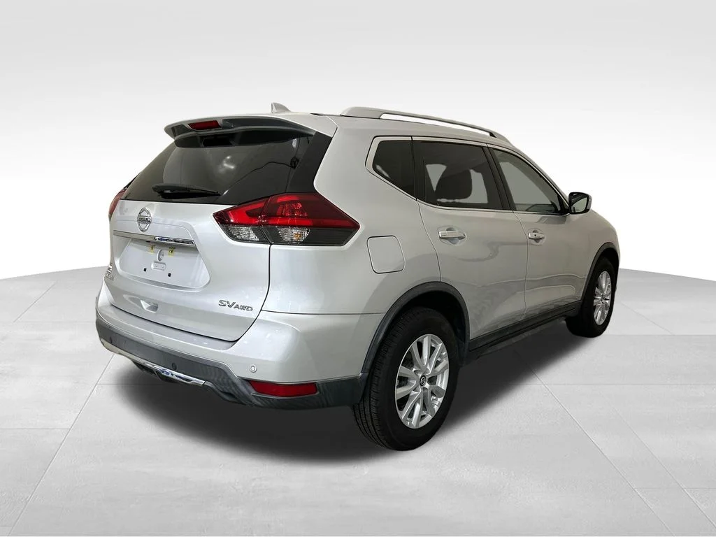 Used 2019 Silver Nissan SV image 5
