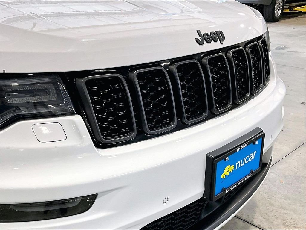 Used 2018 White Jeep Overland image 33