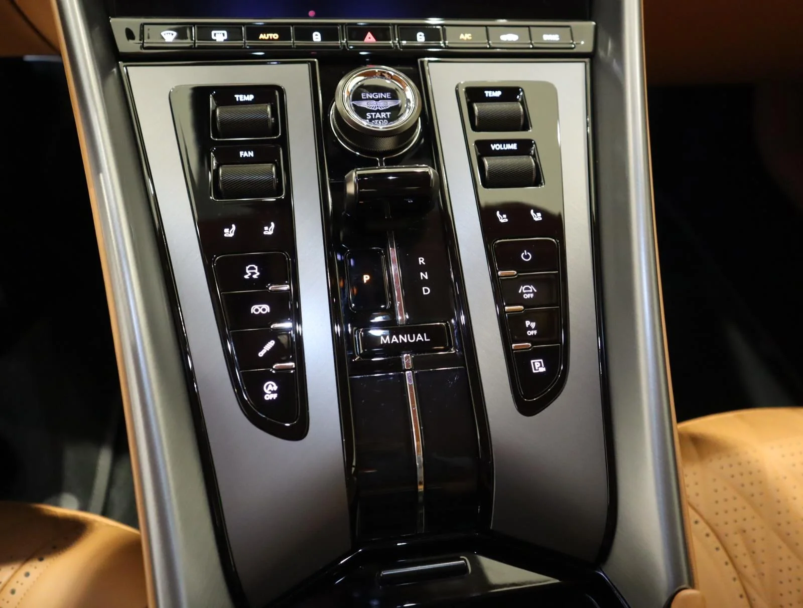 Used 2024 Zenith White Aston Martin Coupe image 28