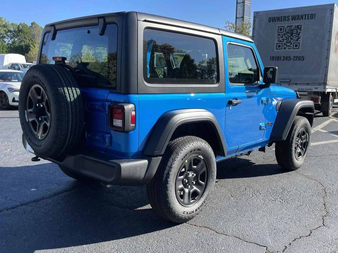 New 2026 Hydro Blue Pearl-Coat Exterior Paint Jeep Sport image 9