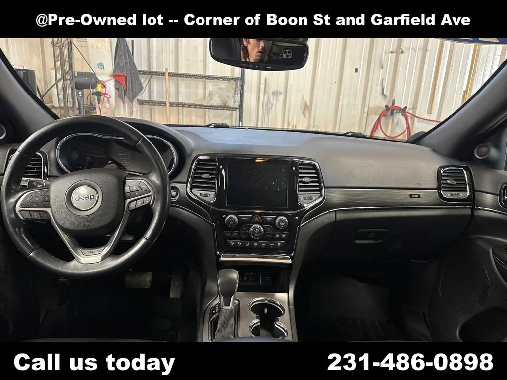 Used 2021 White Jeep Limited image 19
