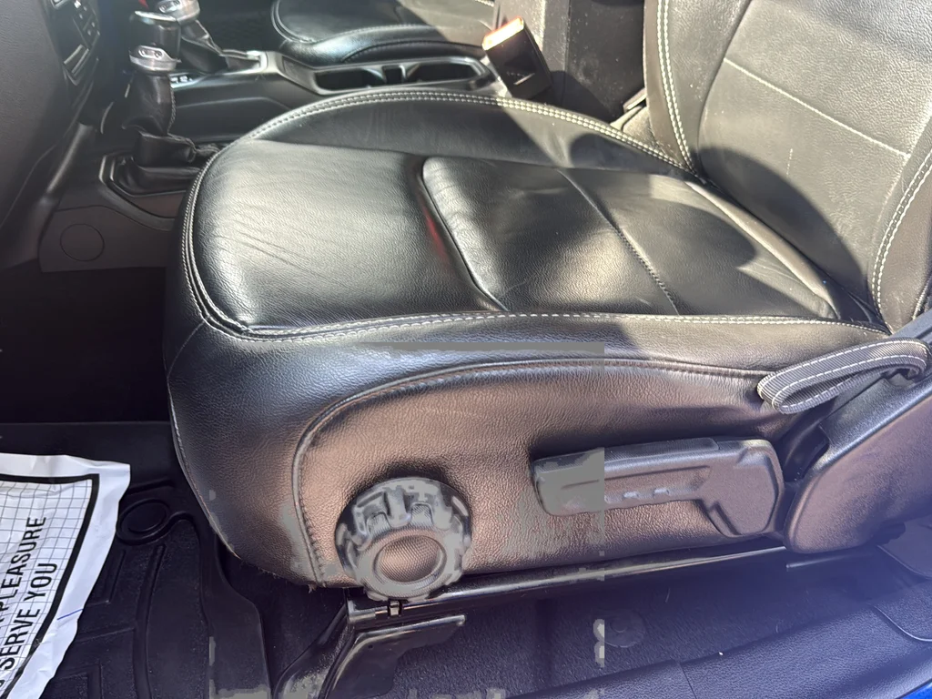 Used 2019 Blue Jeep Unlimited Sahara image 32