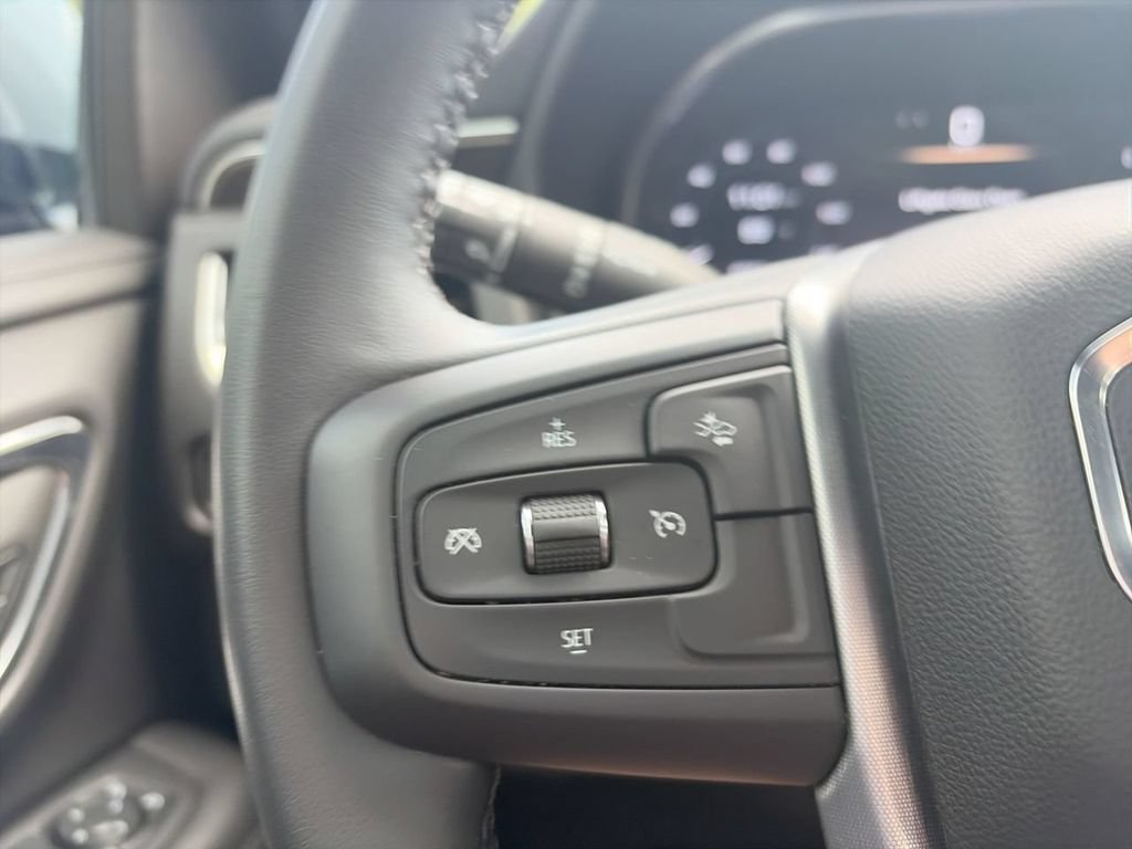 Used 2023 STERLING METALLIC GMC SLE image 23