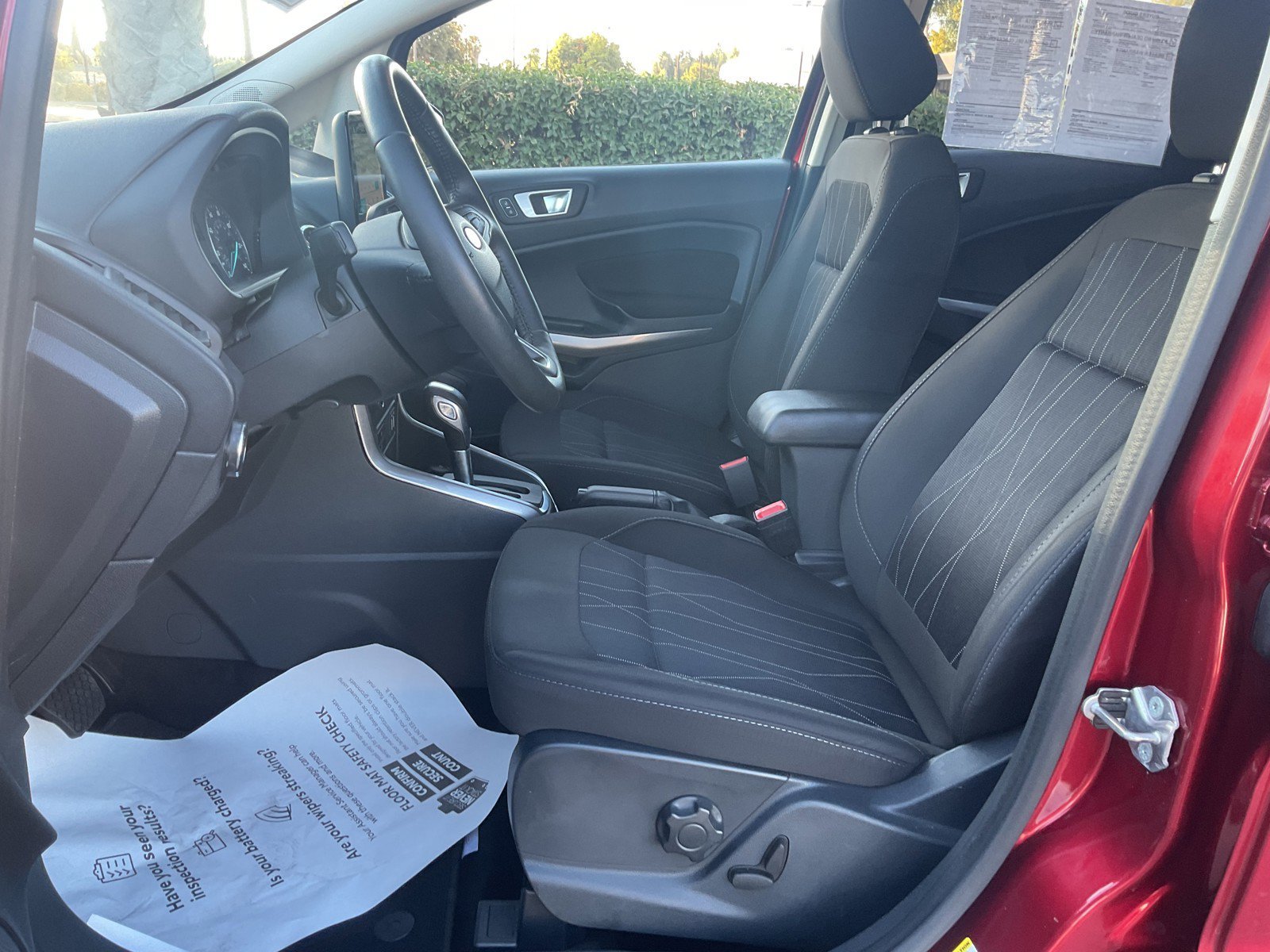 Used 2019 Ruby Red Metallic Ford SE image 14