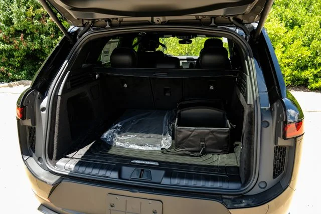 New 2026 Santorini Black Land Rover SE image 69
