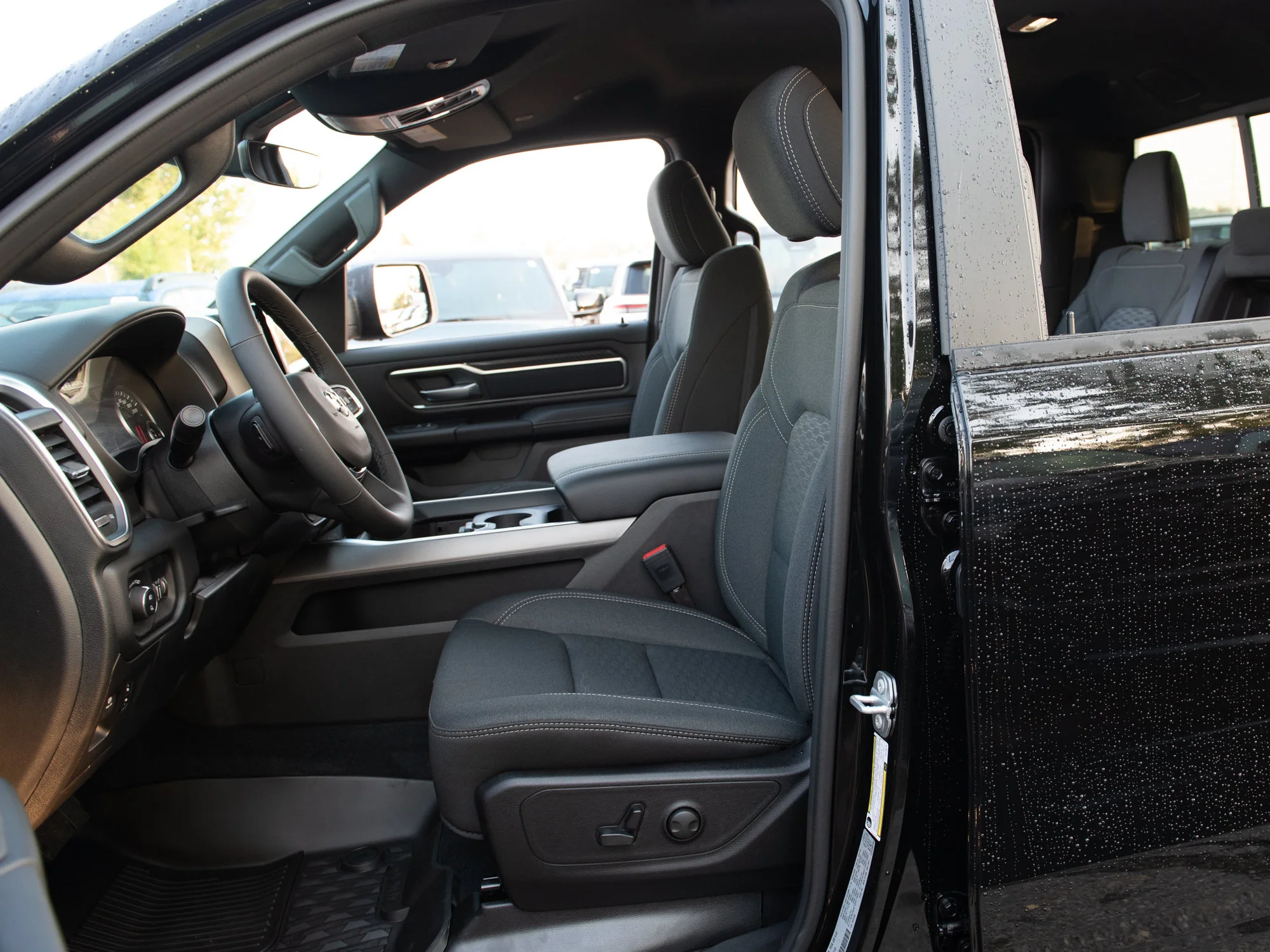 New 2026 Black RAM Big Horn Night* Crew Cab 4x4, Level 2 Equip Group, Heated Seats, Alpine Audio image 22