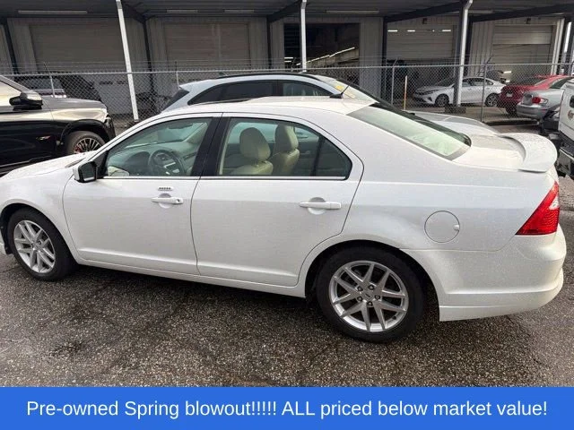 Used 2010 White Ford SEL image 4