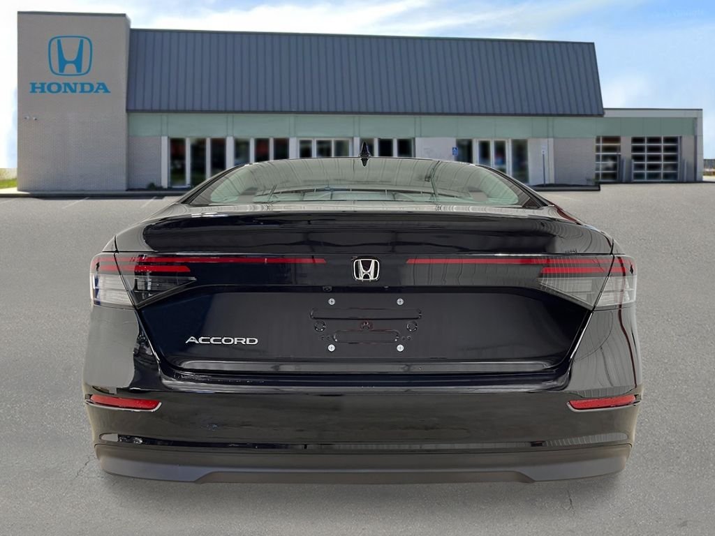 New 2025 Crystal Black Pearl Honda SE image 4