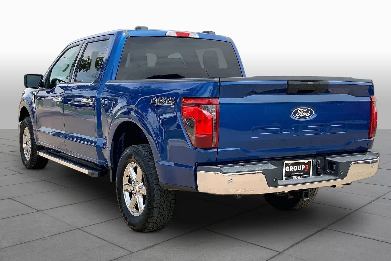 Used 2025 Atlas Blue Metallic Ford XLT image 12