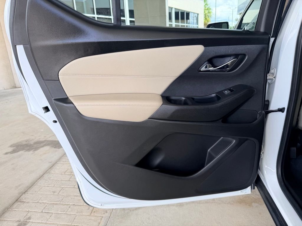 Used 2023 White Chevrolet LS image 25