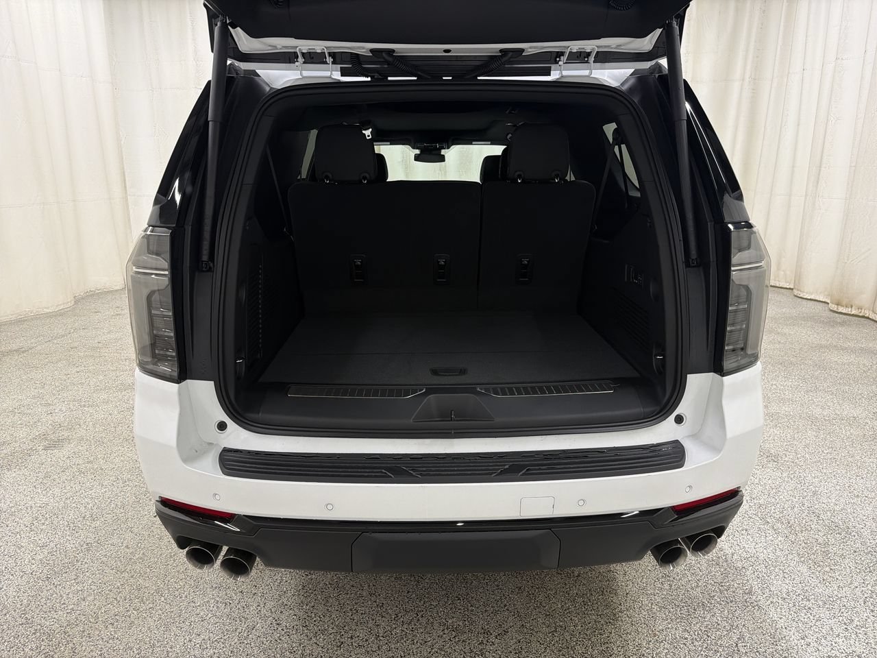 New 2026 Summit White Chevrolet Z71 image 17