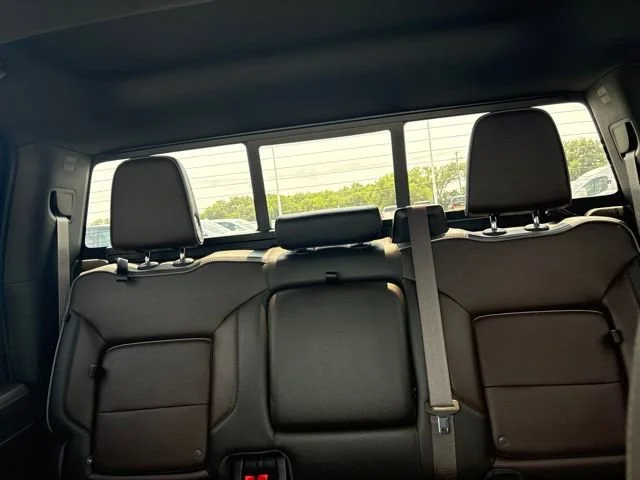 Used 2023 Onyx Black GMC Denali image 29