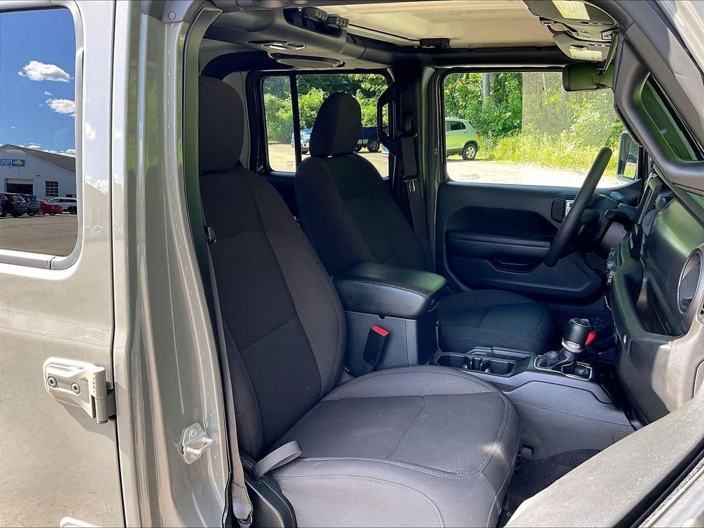 Used 2023 Gray Jeep Sport S image 11