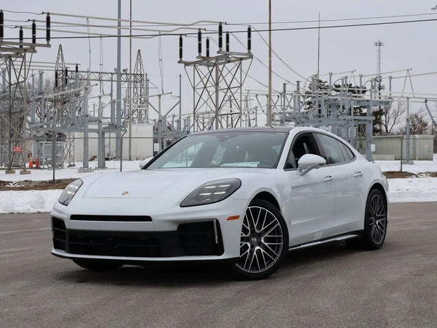 2026 Porsche Panamera 4