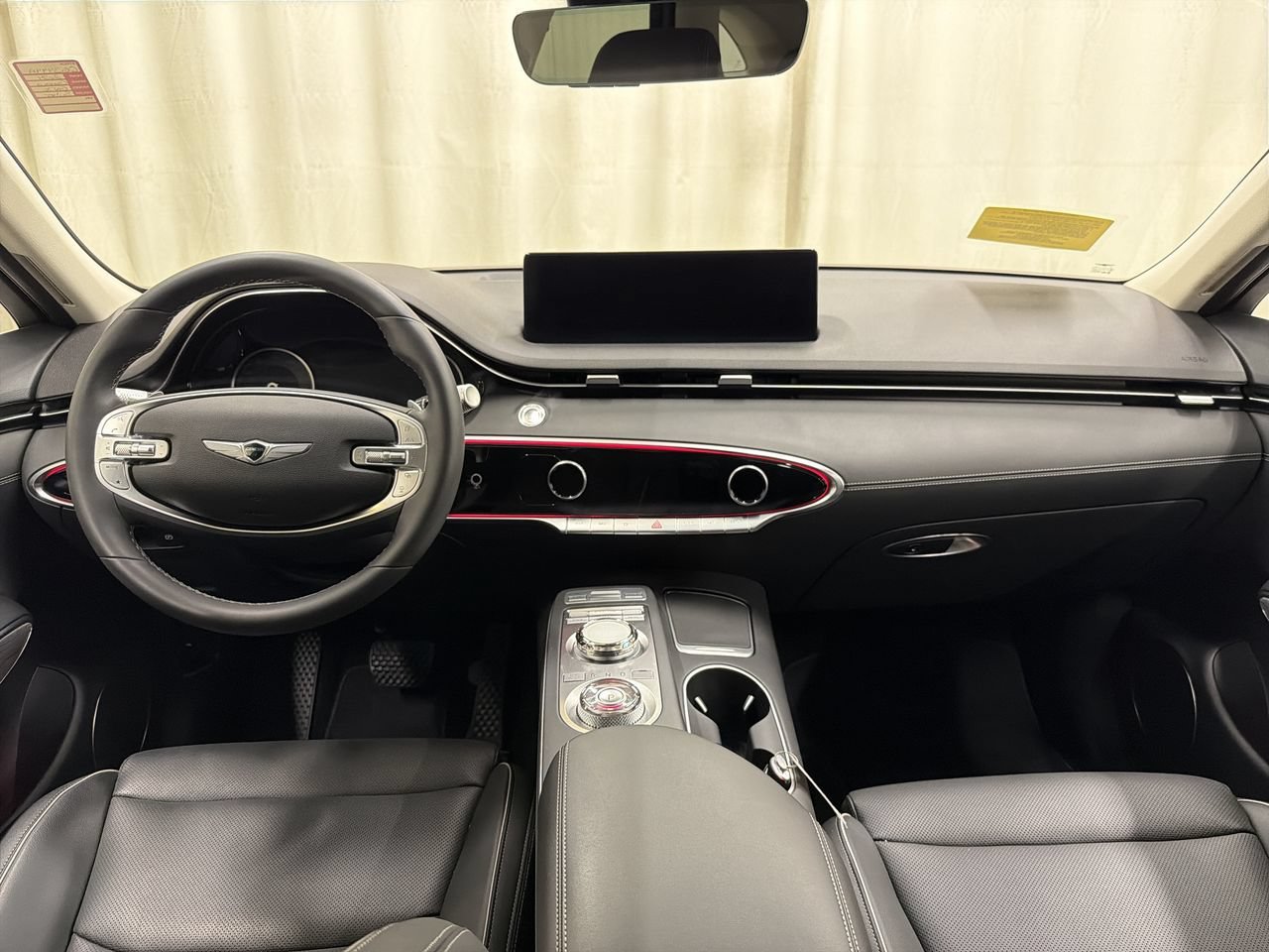 2024 GENESIS GV70 Standard - Photo 13