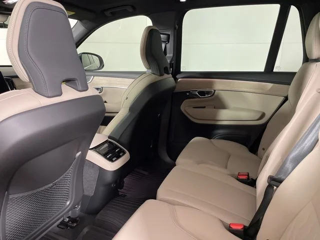 2025 Volvo XC90 Core - Photo 39