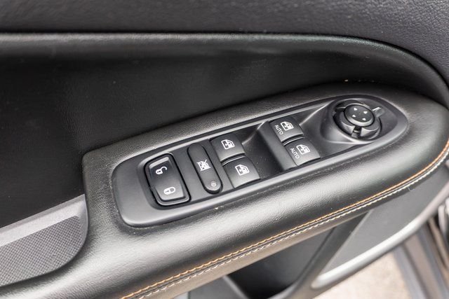 Used 2019 Black Jeep Latitude image 18