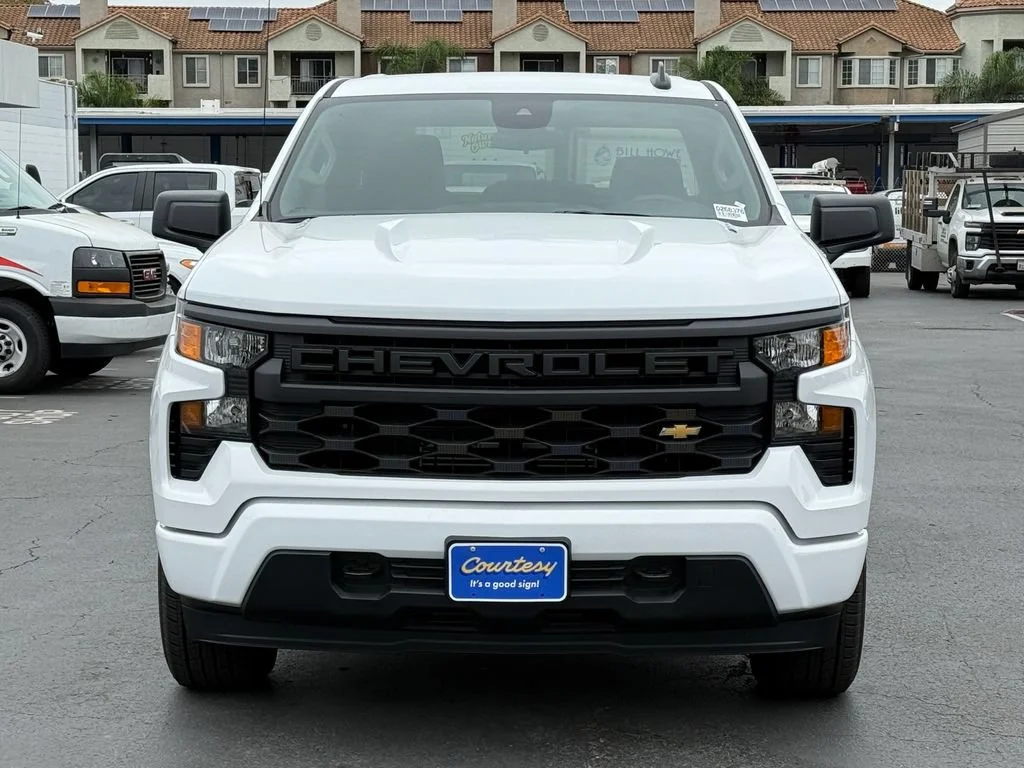New 2026 Summit White Chevrolet Custom image 4