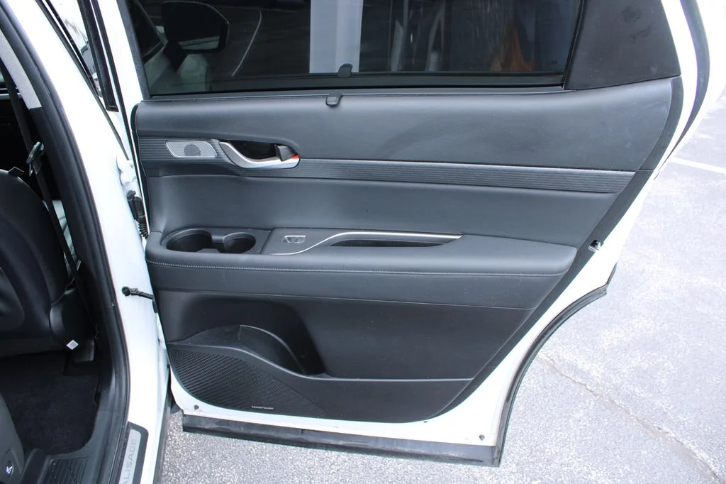 Used 2023 Hyper White Hyundai Limited image 20