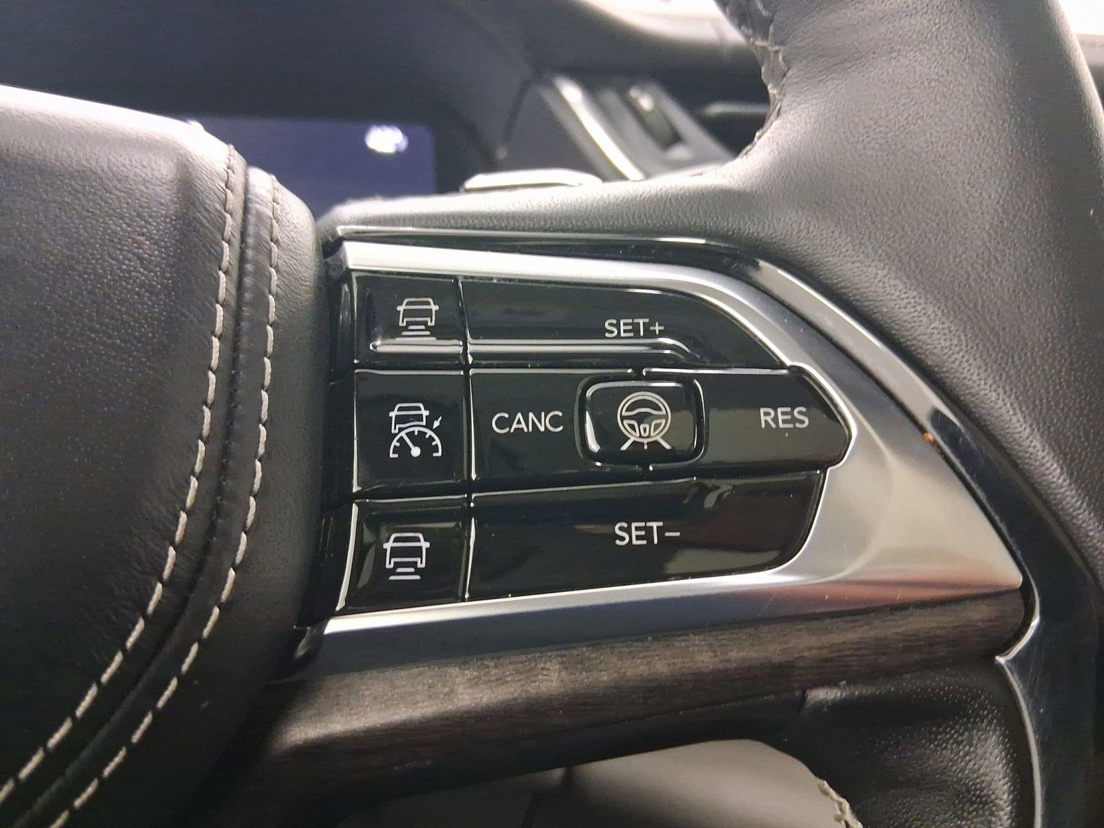 2023 Jeep Grand Cherokee Overland - Photo 23