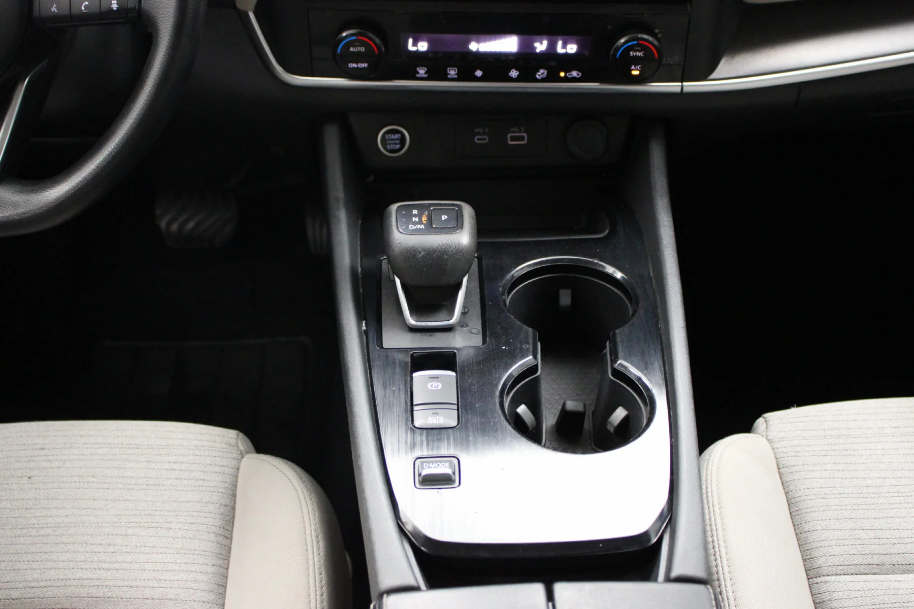 Used 2023 Super Black Nissan FWD SV image 35
