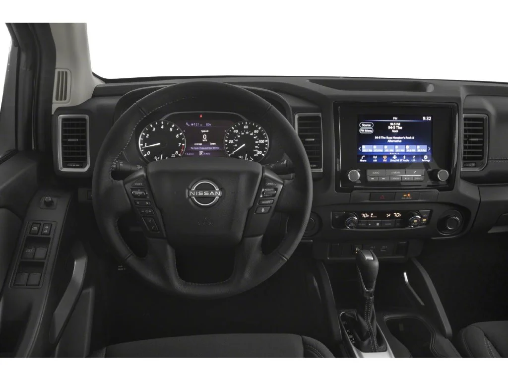 Used 2023 Gray Nissan SV image 4