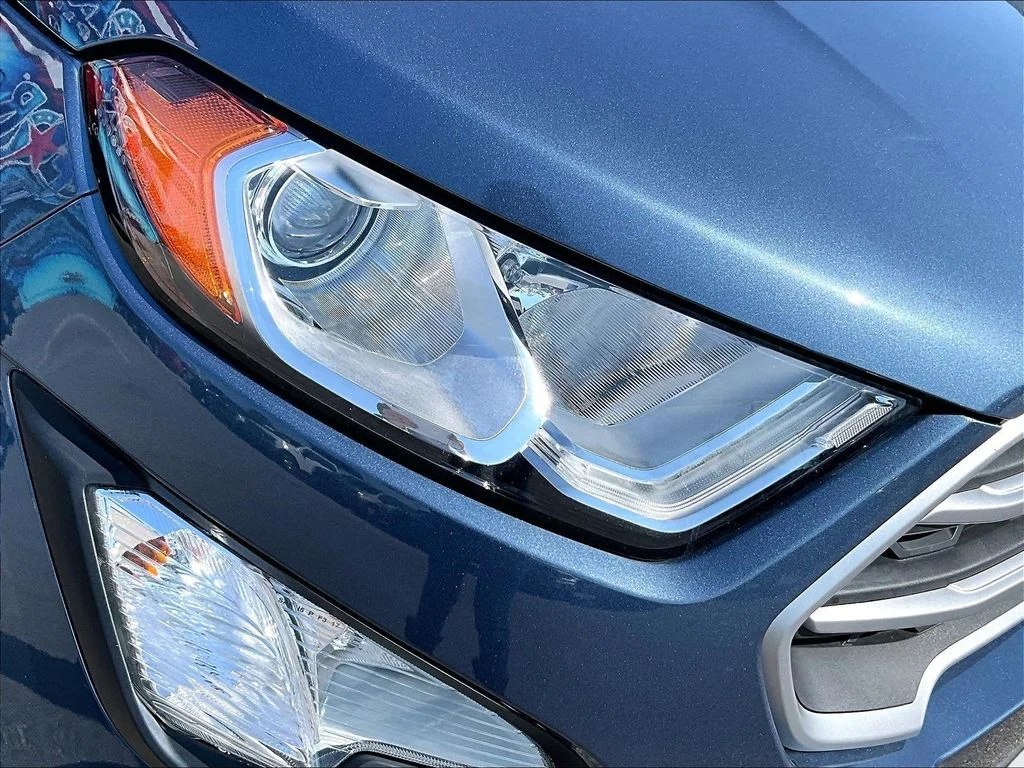 Used 2022 Blue Ford SE image 30