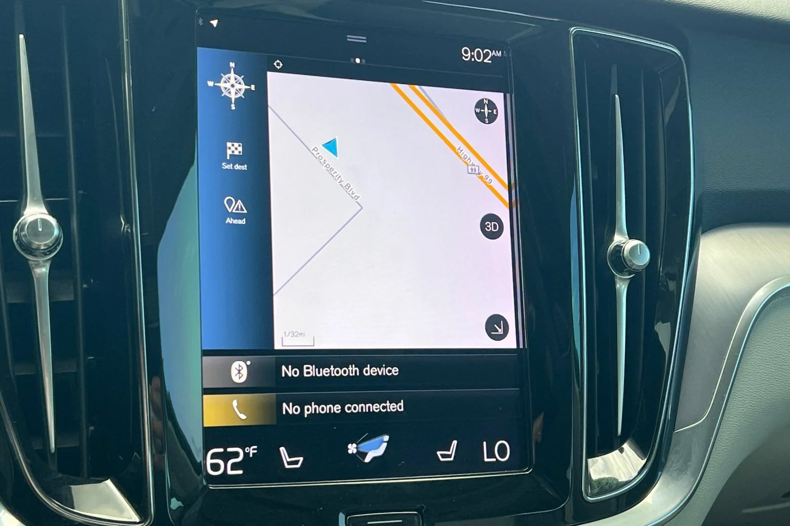 Used 2021 Gray Volvo Momentum image 18