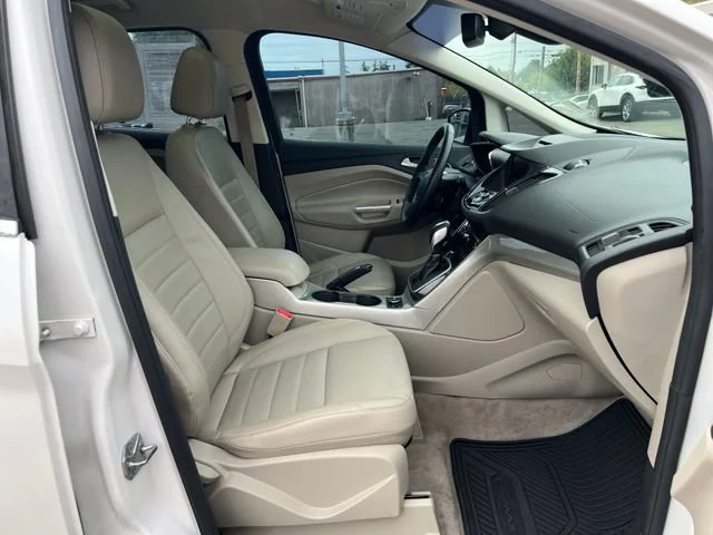 Used 2014 White Platinum Metallic Tri-Coat Ford SEL image 9