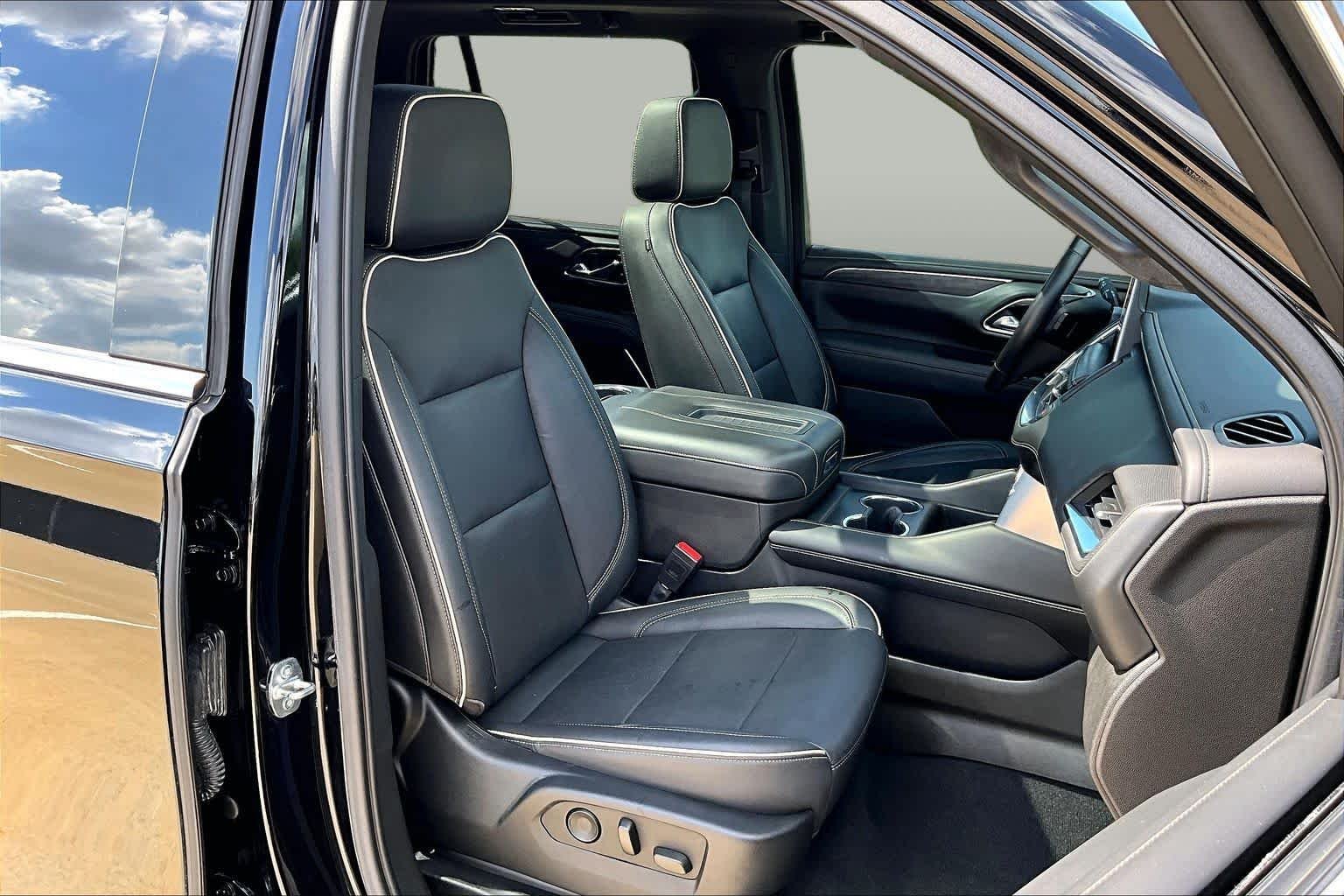 Used 2021 Onyx Black GMC SLT image 9