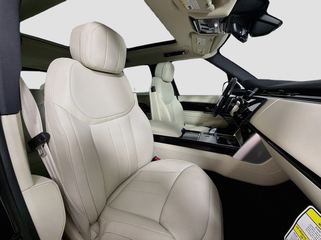 New 2026 Santorini Black Land Rover SE image 30