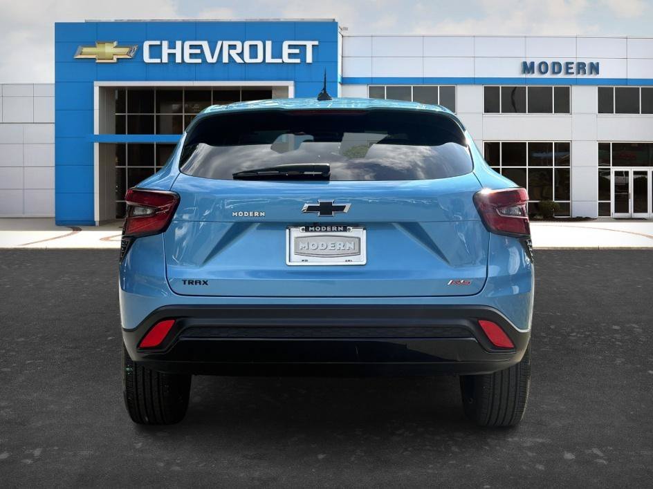 Used 2025 Marina Blue Metallic Chevrolet 1RS image 4