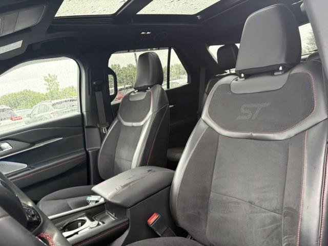 Used 2025 Vapor Blue Ford ST image 6