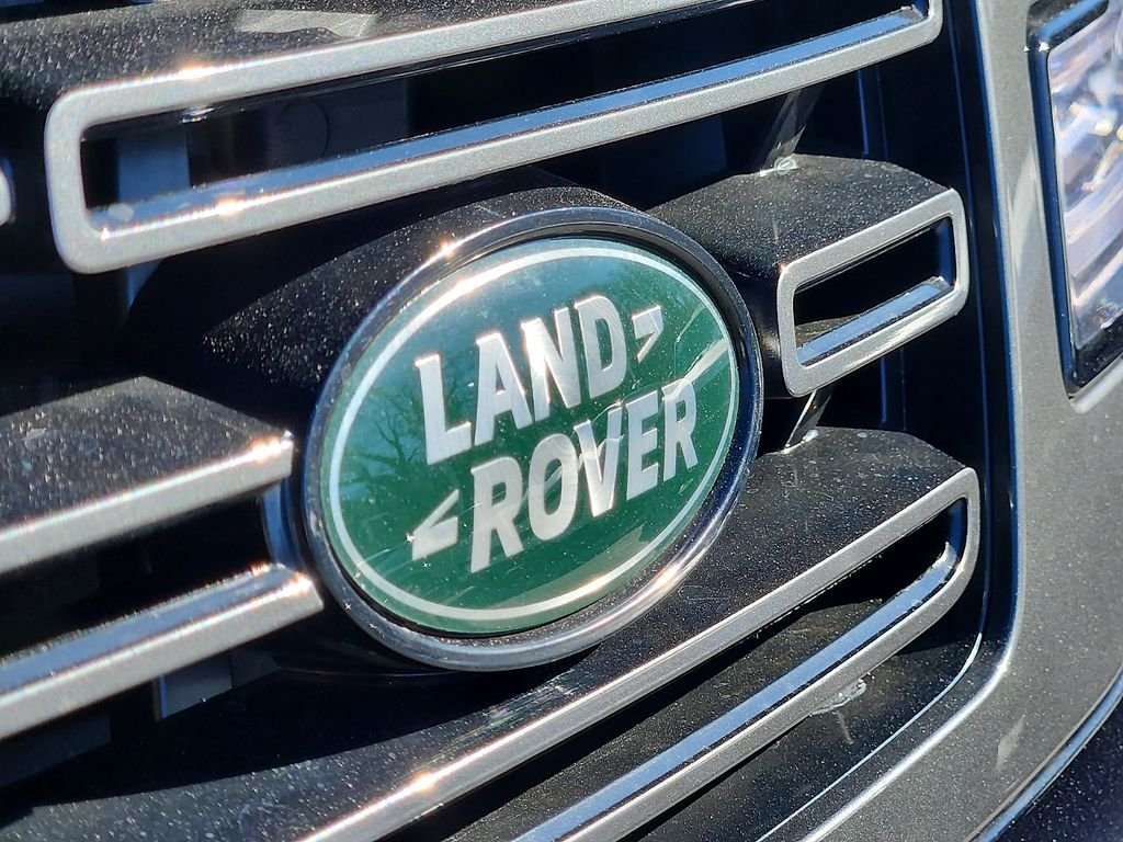New 2026 Fuji White Land Rover SE image 11