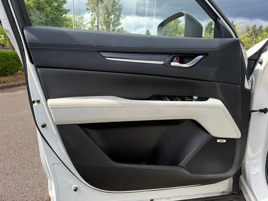 Used 2021 Snowflake White Pearl Mica Mazda Grand Touring image 19