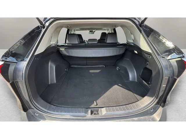 Used 2024 Black Toyota XLE Premium image 34