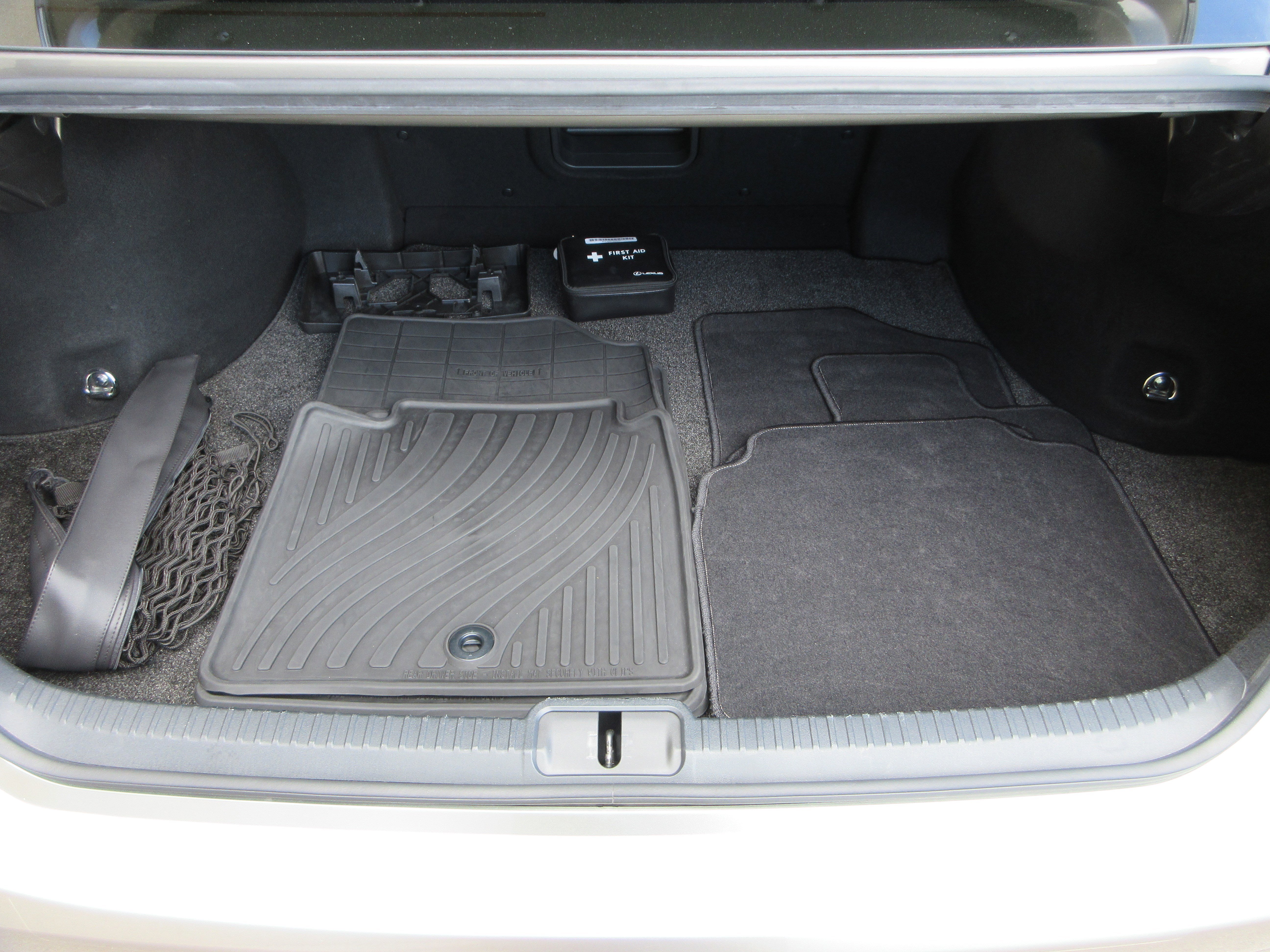 Used 2019 Atomic Silver Lexus 300h image 53