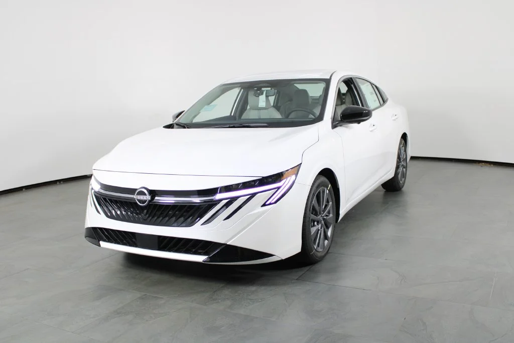 New 2026 Aspen White TriCoat Nissan SL image 2