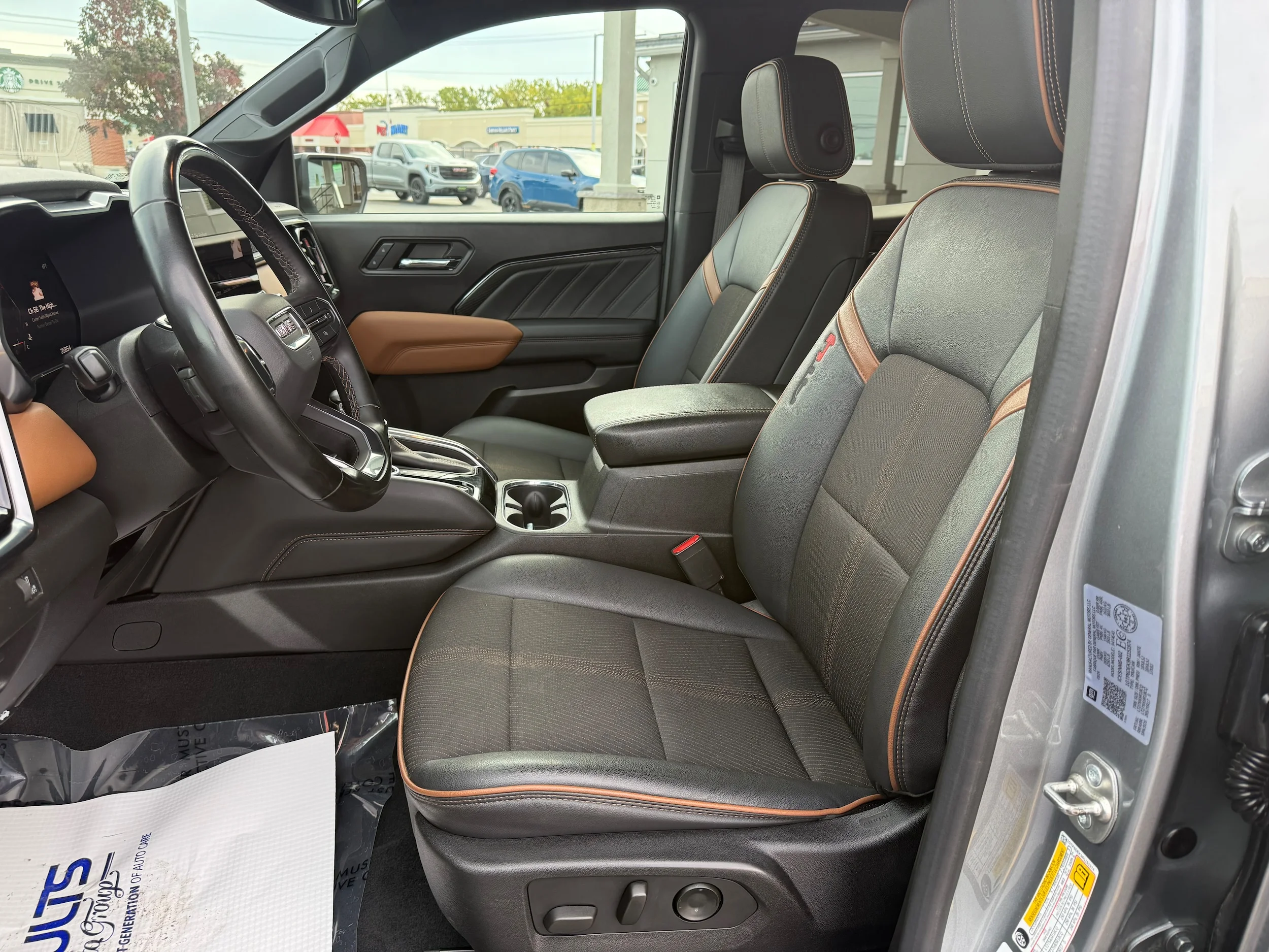 Used 2024 Gray GMC 4WD AT4 image 11